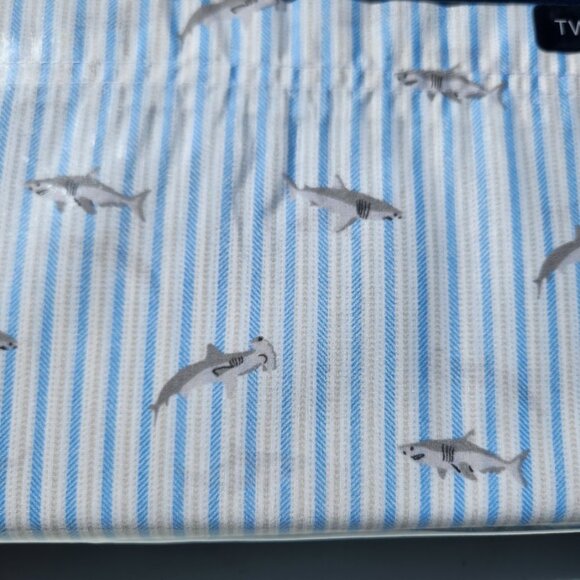 NEW TOMMY HILFIGER Sheets Sheet Set Shark Striped TWIN Size Blue White Pillowcas - Picture 6 of 12
